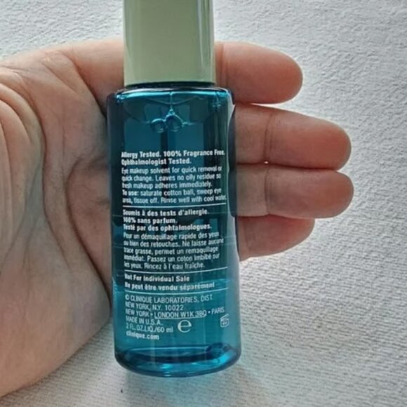 Clinique Cosmetic MakeUp Bag and 3 Pc Makeup Remover Foaming Cleanser Kit - Picture 6 of 12